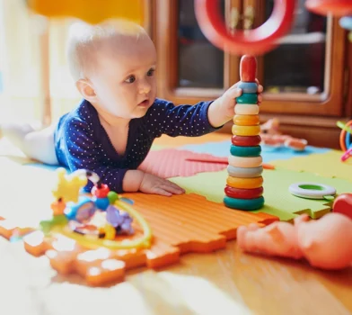 Kreatywne zabawy z małym dzieckiem