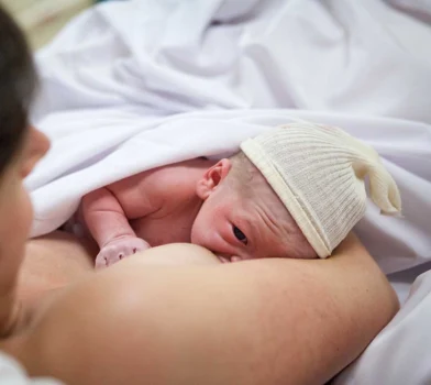 Poznaj 10 rzeczy, które musisz wiedzieć przed pierwszym karmieniem piersią