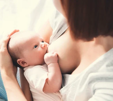 Nawał mleczny, czyli za dużo pokarmu w piersiach - jak sobie z nim radzić?