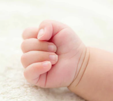 Jak obcinać paznokcie niemowlakowi?