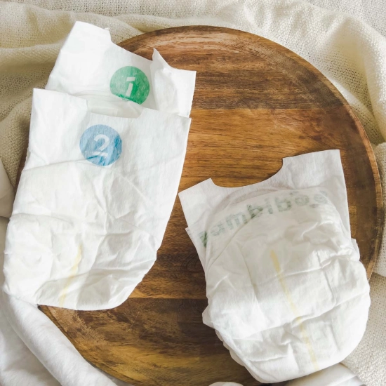 Zestaw 3x28szt.-jednorazowe pieluszki Bambiboo COTTONWEAR z bawełną organiczną i wycięciem na pępek, rozmiar 1 (2-4kg)